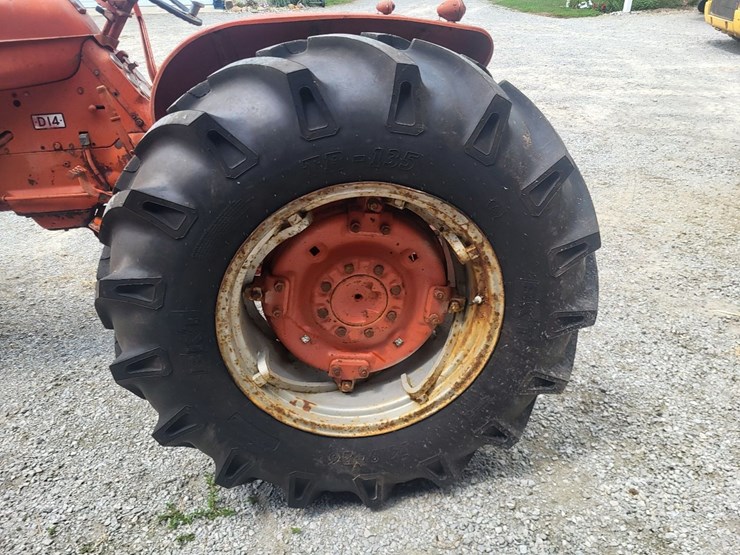 allis-chalmers-d14-tractor-image-18