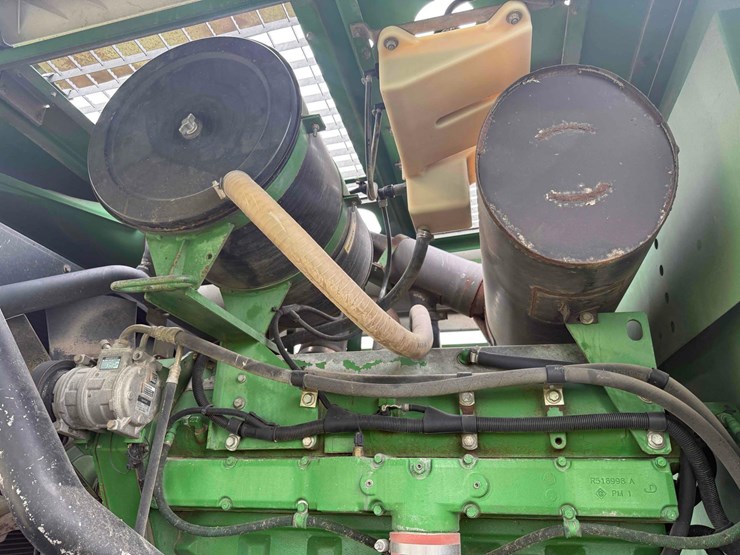2005-john-deere-7400-image-31