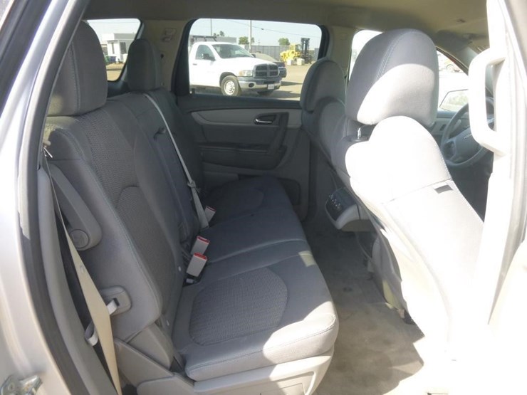 2016-chevrolet-traverse-image-17