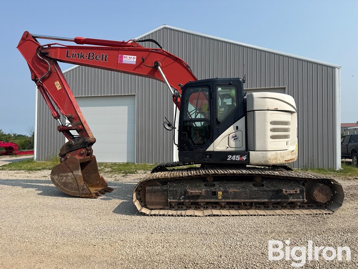 2019-link-belt-245x4lc-excavator-image-8