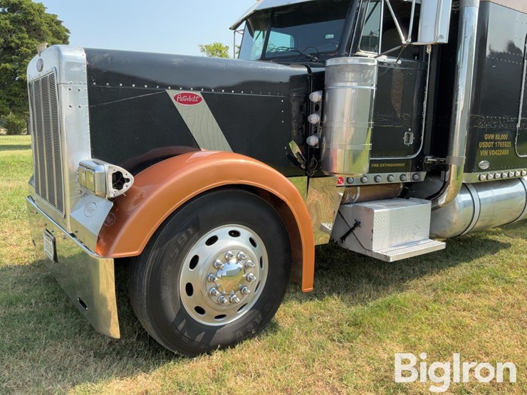 1997-peterbilt-379-image-9