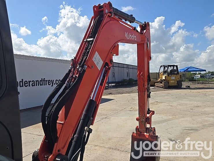 2023-kubota-kx033-4-image-30