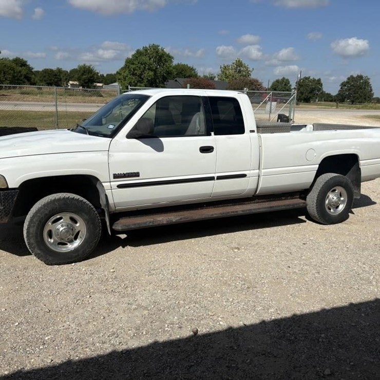 2001 DODGE 2500