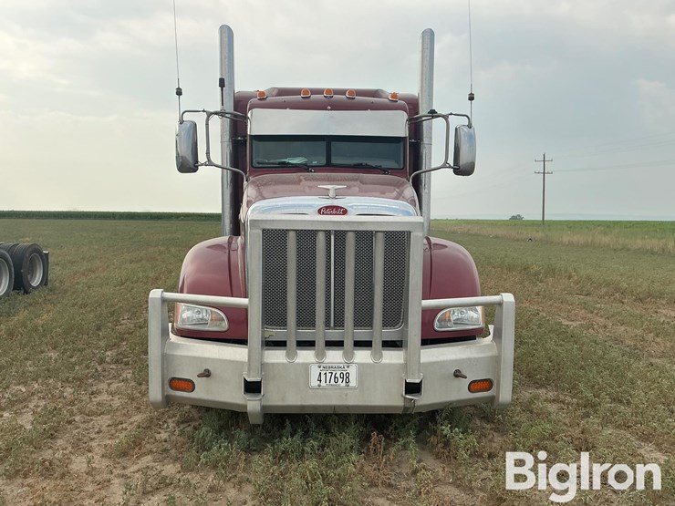 2011-peterbilt-386-image-2