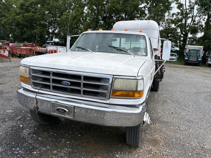 1992-ford-f450-image-3