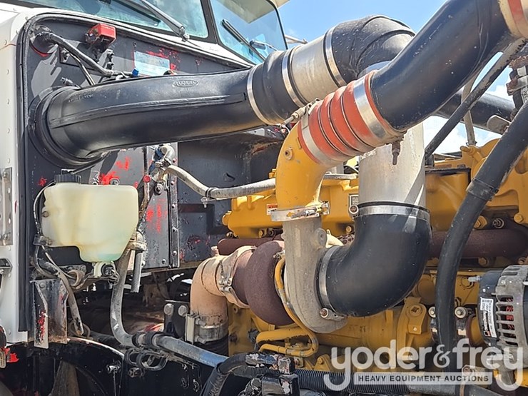 2000-peterbilt-357-image-53