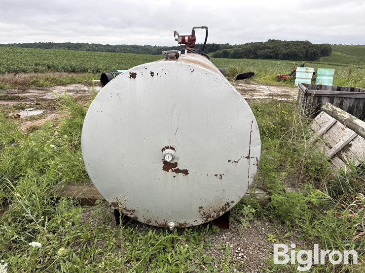 1,000-gal-fule-tank-w/-pump-image-6