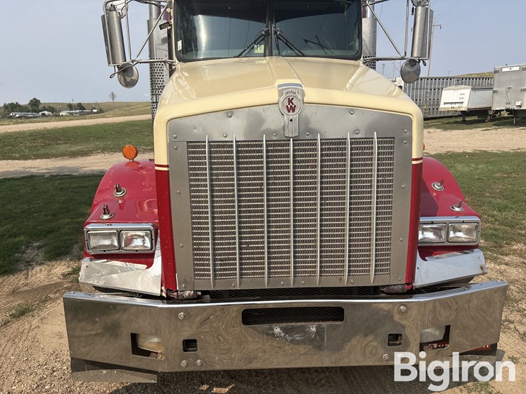 2006-kenworth-t800-aerocab-t/a-truck-tractor-image-11