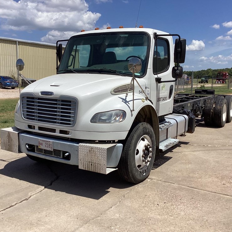 2014 Freightliner M2