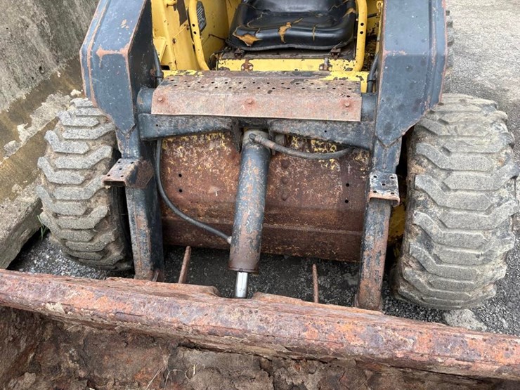 new-holland-455-image-5