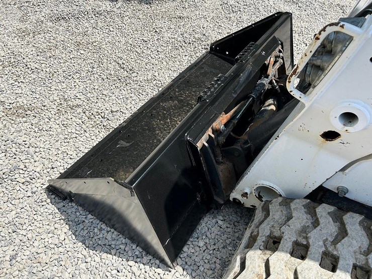 74"-low-pro-skid-steer-bucket-image-5