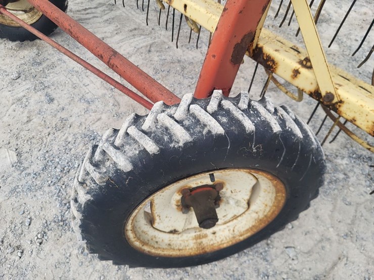 new-holland-256-image-14