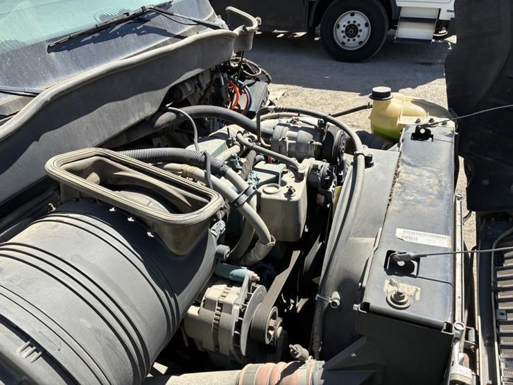 2003-international-durastar-4300-image-11