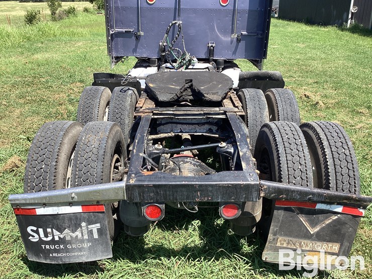 2006-peterbilt-379-image-17