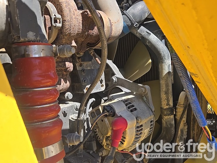 2008-new-holland-b95-image-48