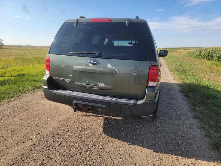 2005-ford-expedition-image-6