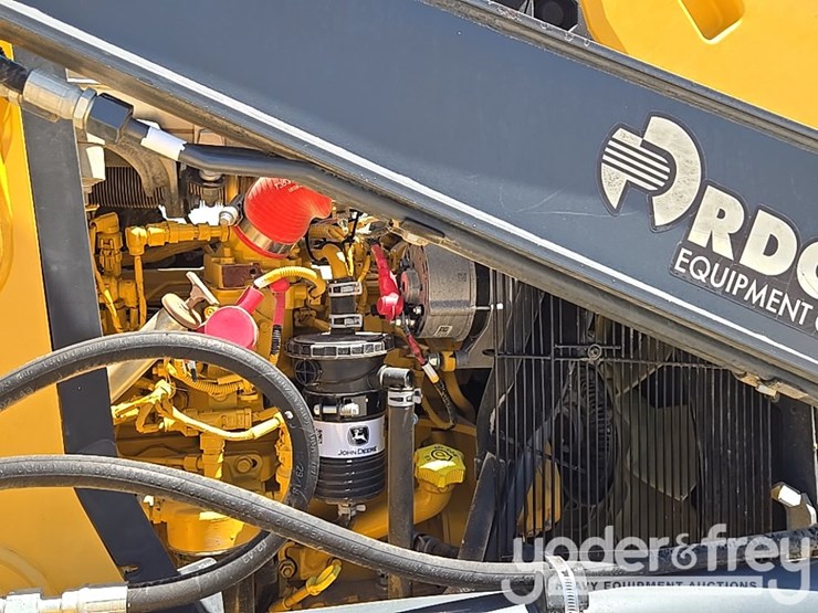 2019-deere-310sl-image-45