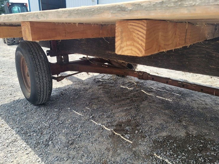 hay-wagon-w/running-gear-image-17