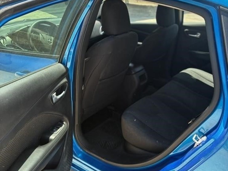 l1--2016-dodge-dart-image-8