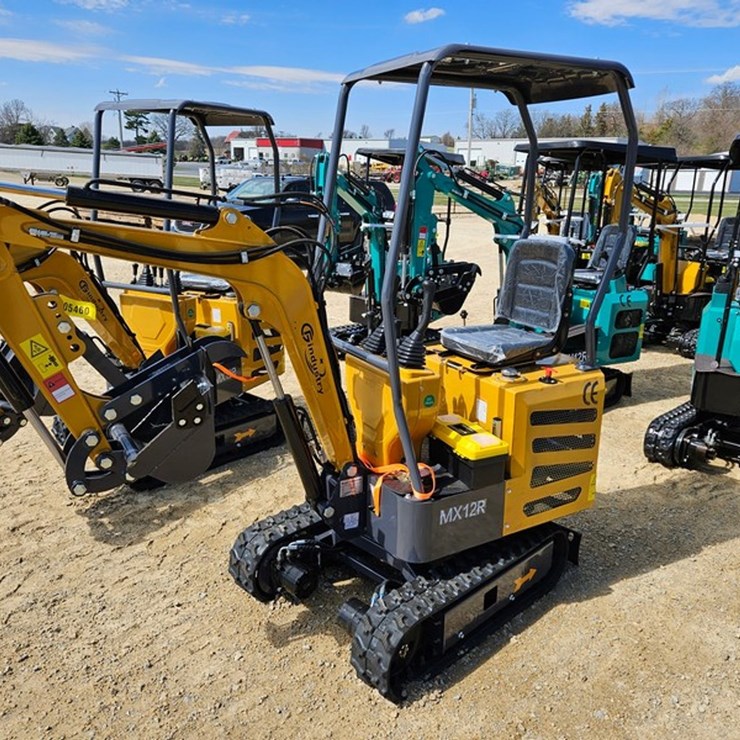 #217 • 2026 AGT MX12R Mini Excavator