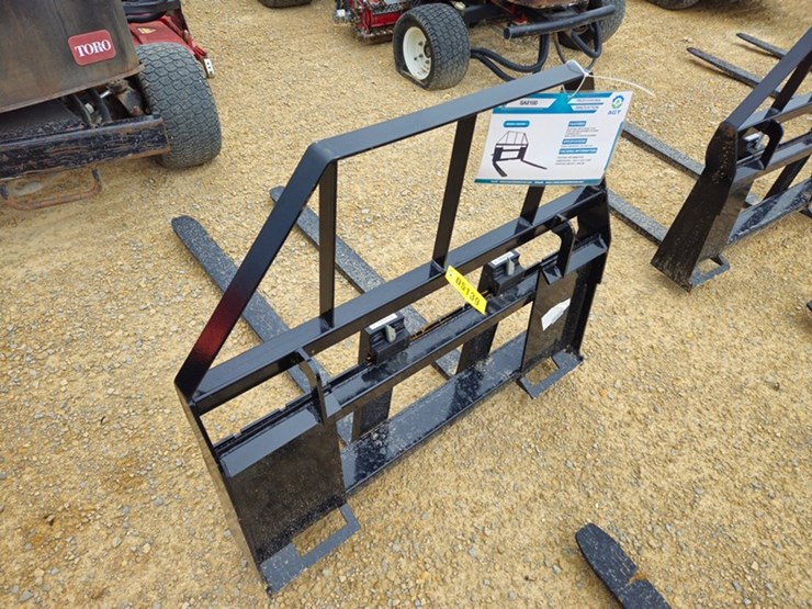 #212-•-2026-mower-king-sa-48"-pallet-fork-image-3