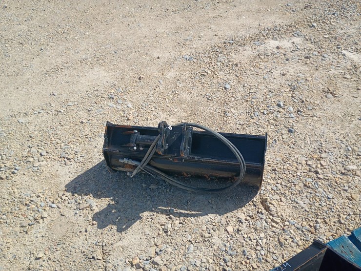 #26116-•-future-hydraulic-tilt-bucket-mini-excavator-attachment-image-2