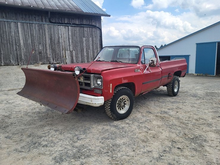 1978-square-body-sierra-grande-gmc-25-truck-w/western-snow-blade-image-1
