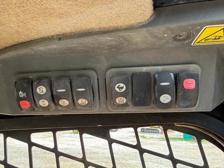 2011-caterpillar-289c-image-24