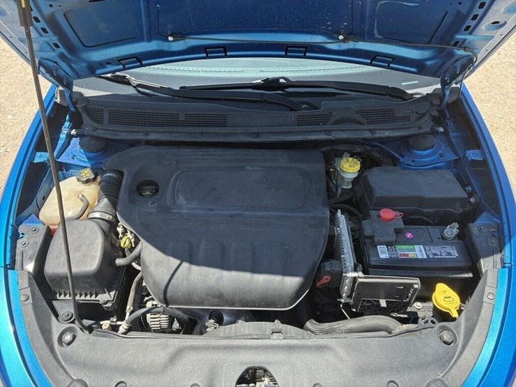 l1--2016-dodge-dart-image-13