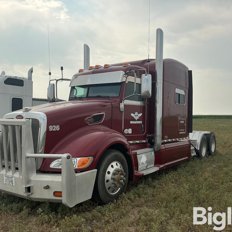 2011 PETERBILT 386