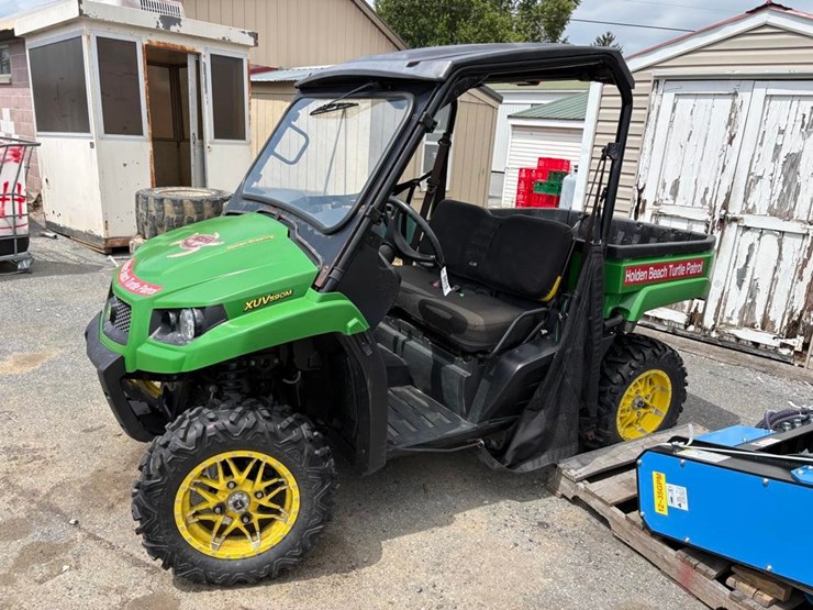 john-deere-gator-image-2