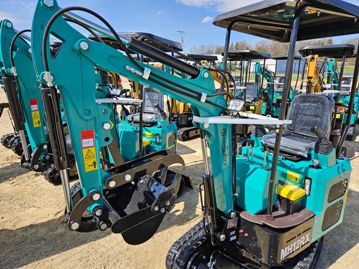 #216-•-2026-agt-mh12rx-mini-excavator-image-9
