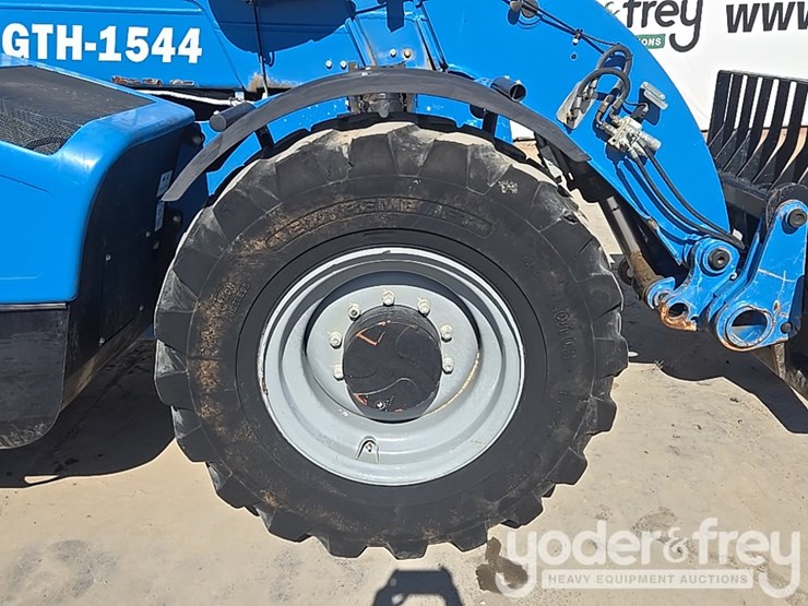 2019-genie-gth1544-image-11