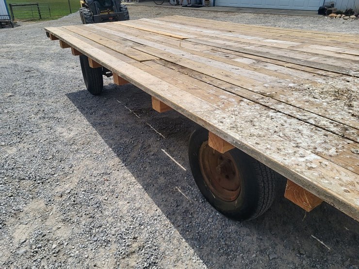 hay-wagon-w/running-gear-image-23