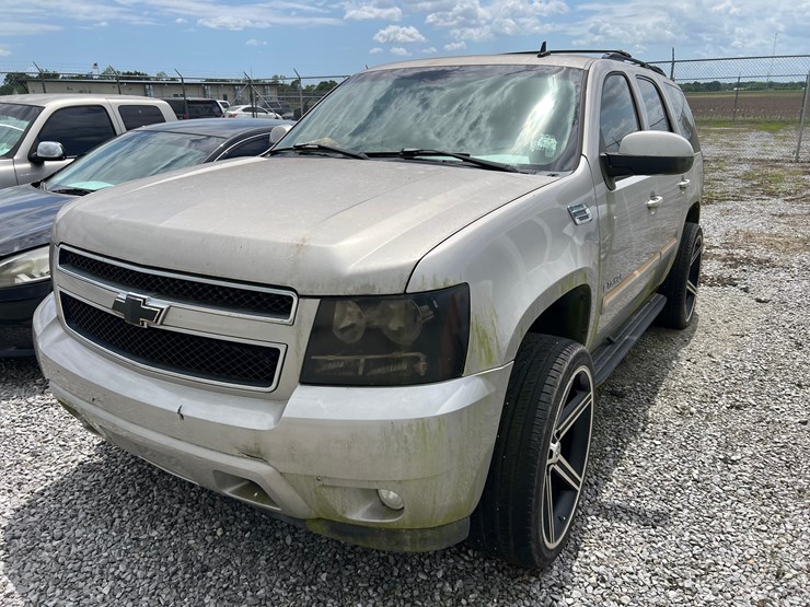 chevrolet-tahoe-image-1