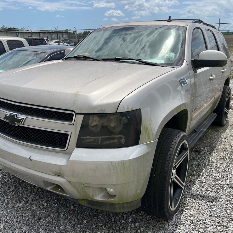 CHEVROLET TAHOE