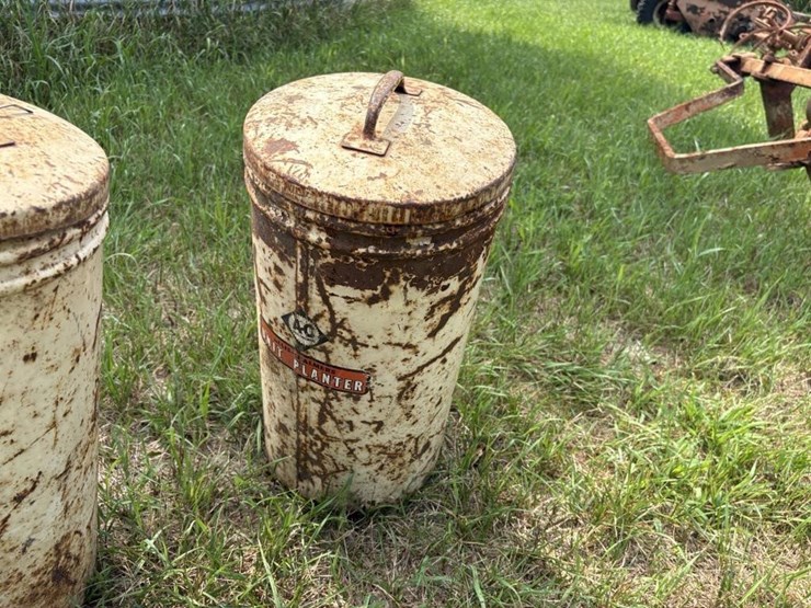 allis-chalmers-unit-planter-seed-boxes-(4)-image-5