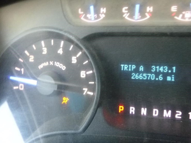 2011-ford-f150-image-33