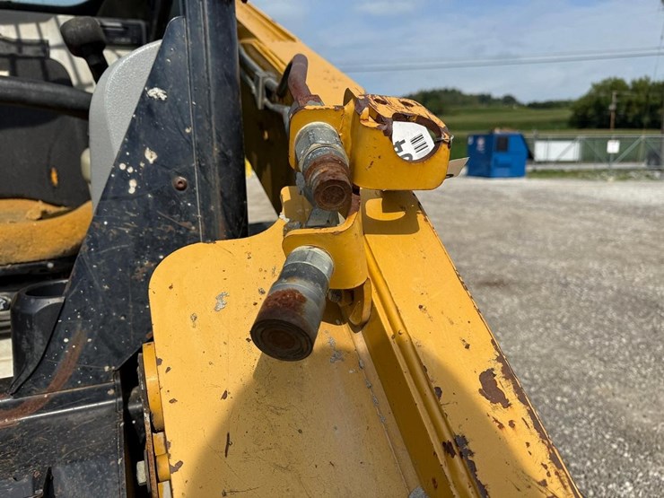 2011-caterpillar-289c-image-11