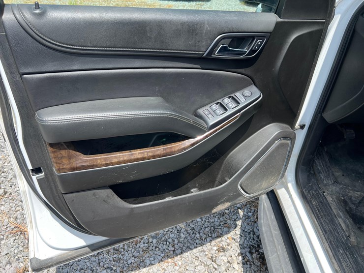 chevrolet-tahoe-image-37