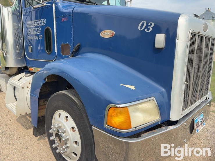 2000-peterbilt-385-image-13
