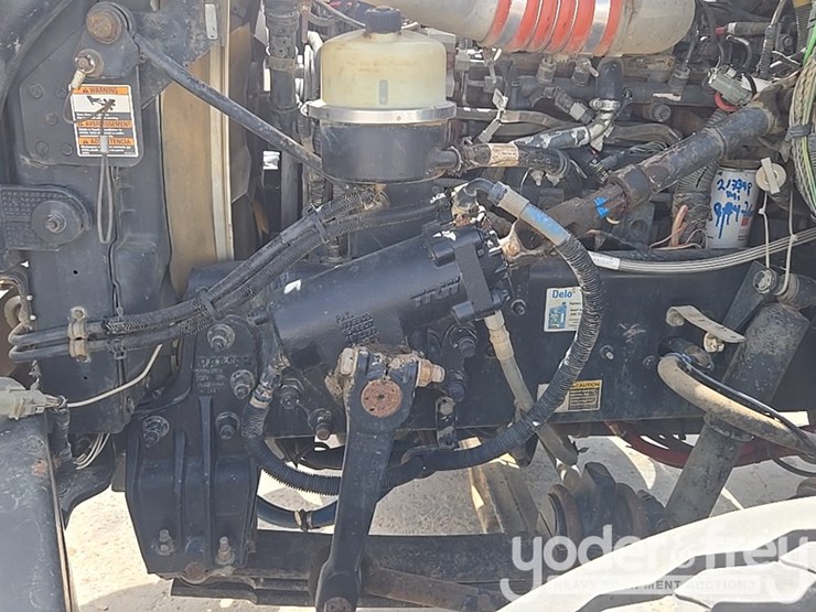 2012-peterbilt-348-image-65