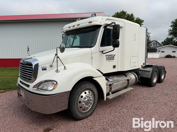 2003-freightliner-columbia-t/a-truck-tractor-image-1