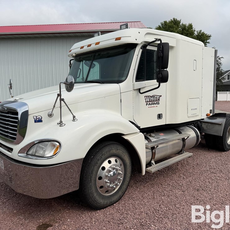 2003 Freightliner Columbia T/A Truck Tractor