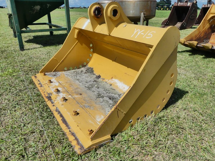 caterpillar-60-image-1