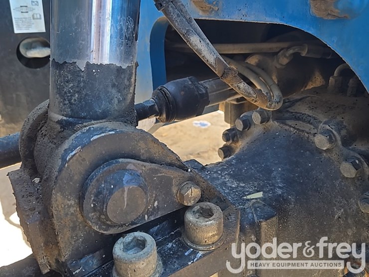2019-genie-gth1544-image-30