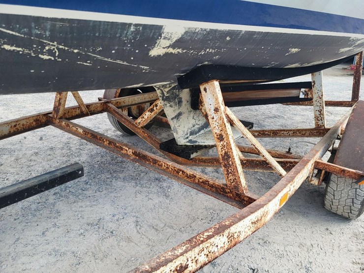 capri-sailboat-w/-single-axle-bumper-trailer-and-johnson-sailmaster-motor-image-15