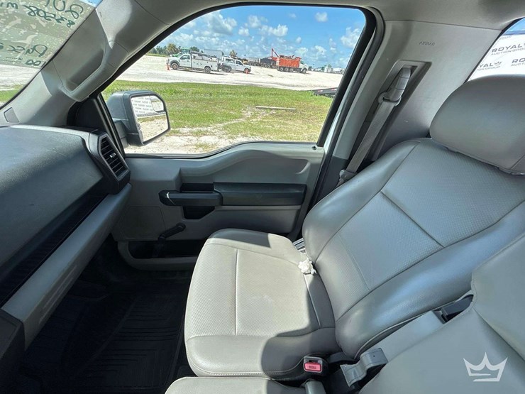 2017-ford-f150-image-19