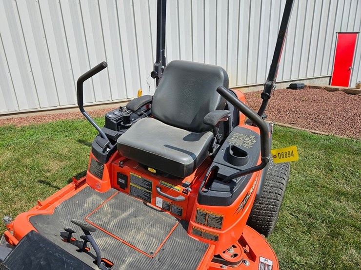 kubota-zd326s-image-13