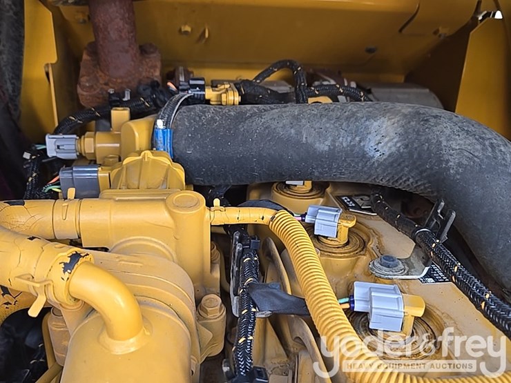 2024-caterpillar-259d3-image-32